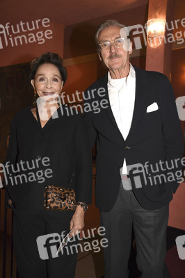 Theaterpremiere 'Trennung frei Haus' in München